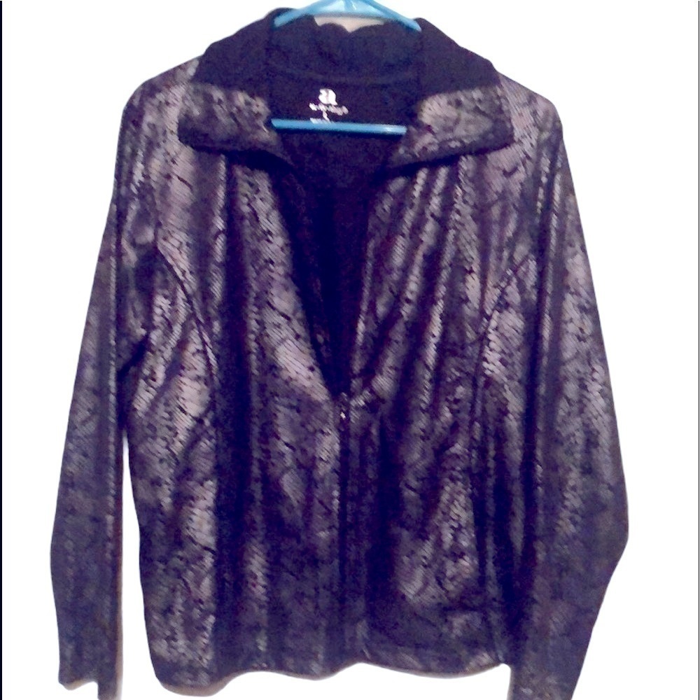 Activology jacket, reptile pattern  . Large
